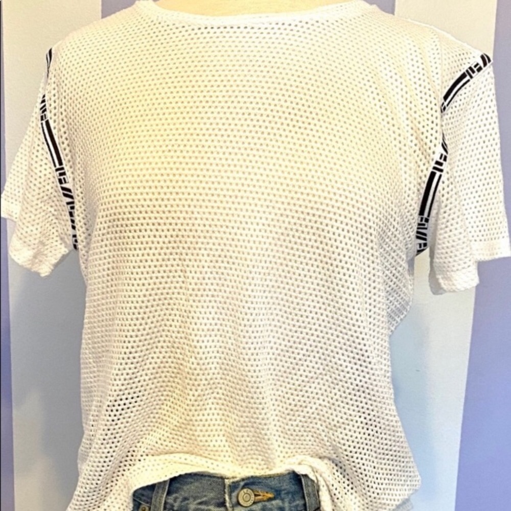 LF Brand Sporty Mesh Short Sleeve Top Size Medium